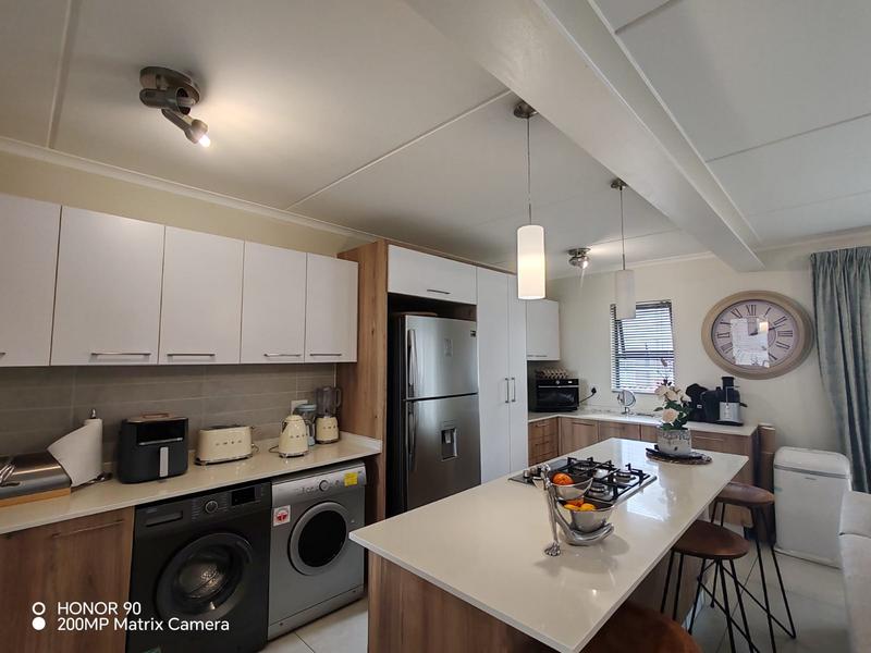 2 Bedroom Property for Sale in Modderfontein Gauteng