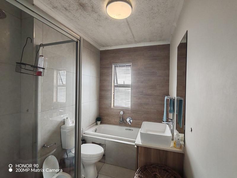 2 Bedroom Property for Sale in Modderfontein Gauteng