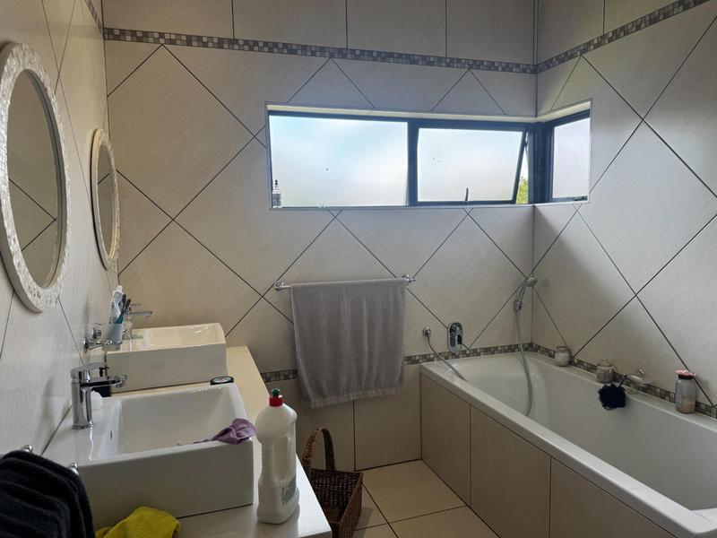 4 Bedroom Property for Sale in Midstream Hill Gauteng