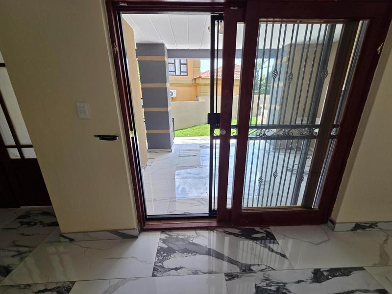 To Let 4 Bedroom Property for Rent in Faerie Glen Gauteng