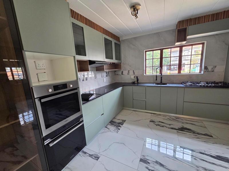 To Let 4 Bedroom Property for Rent in Faerie Glen Gauteng
