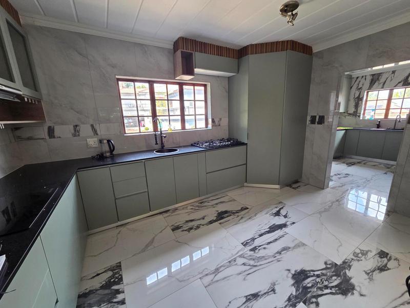 To Let 4 Bedroom Property for Rent in Faerie Glen Gauteng