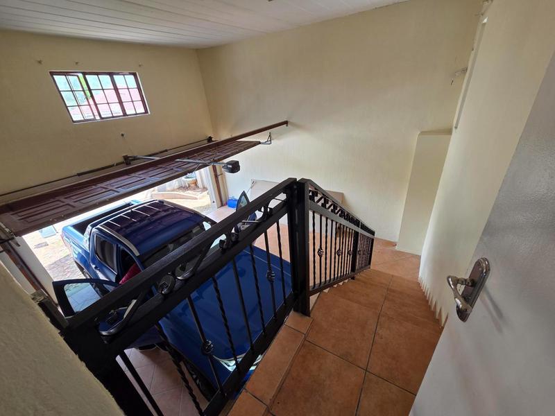 To Let 4 Bedroom Property for Rent in Faerie Glen Gauteng