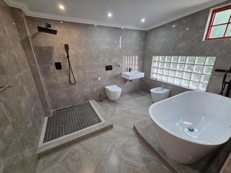 To Let 4 Bedroom Property for Rent in Faerie Glen Gauteng