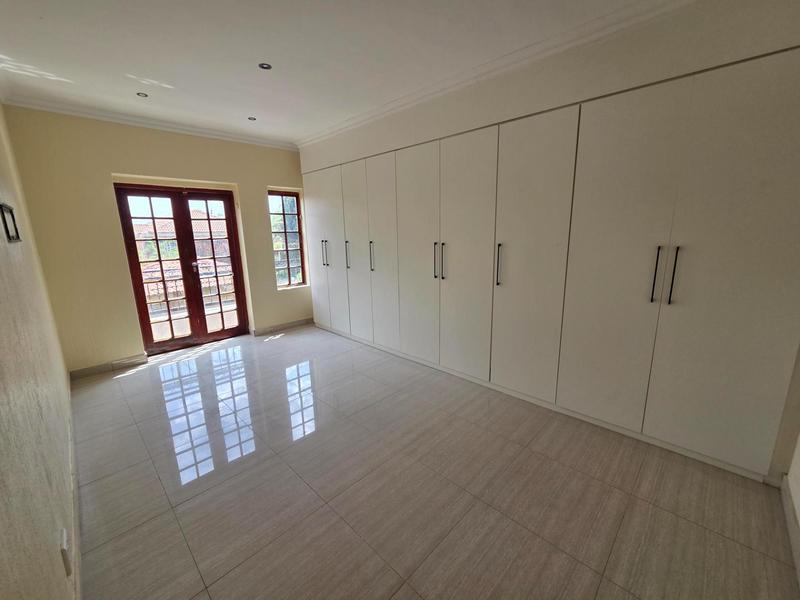 To Let 4 Bedroom Property for Rent in Faerie Glen Gauteng