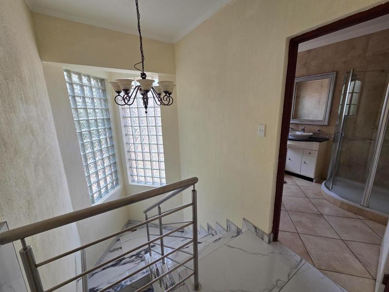 To Let 4 Bedroom Property for Rent in Faerie Glen Gauteng