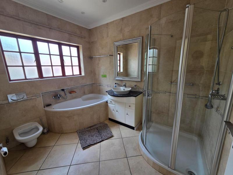 To Let 4 Bedroom Property for Rent in Faerie Glen Gauteng