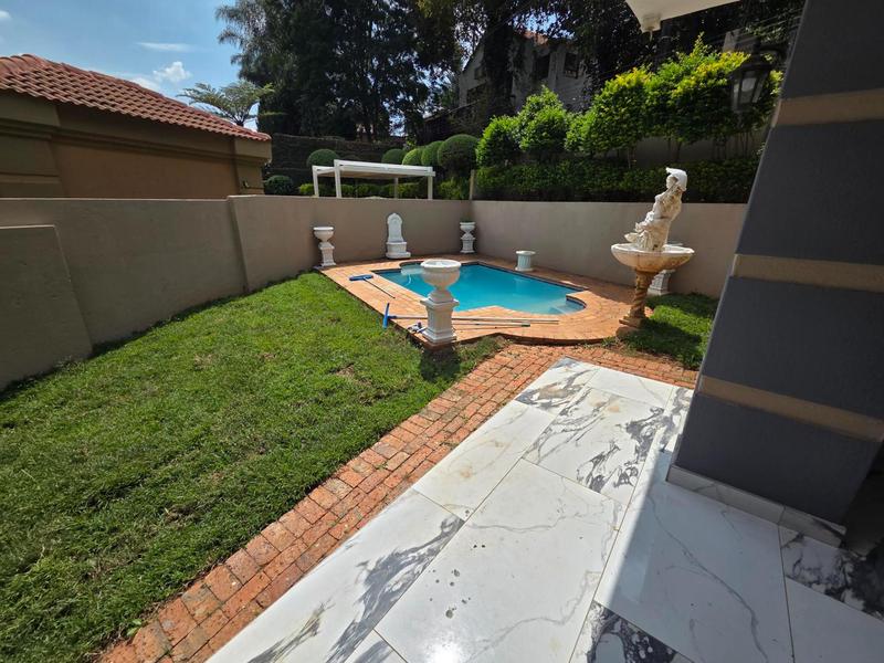 To Let 4 Bedroom Property for Rent in Faerie Glen Gauteng