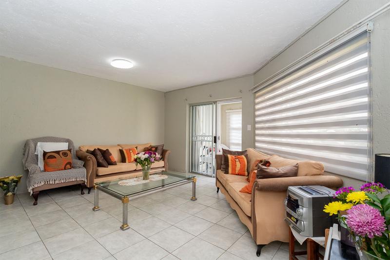 1 Bedroom Property for Sale in Bedford Gardens Gauteng