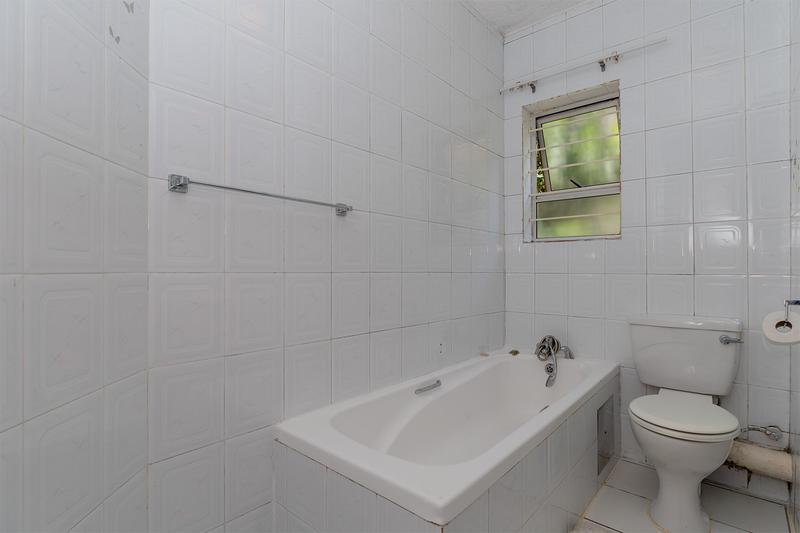 1 Bedroom Property for Sale in Bedford Gardens Gauteng