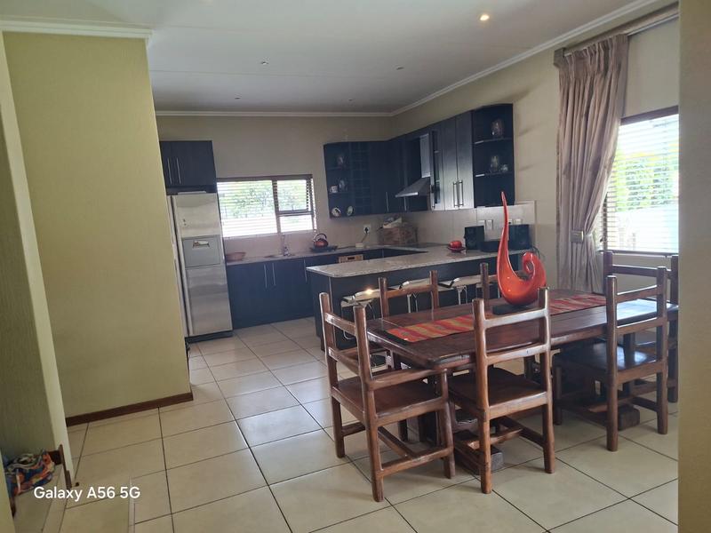 5 Bedroom Property for Sale in Kyalami Hills Gauteng