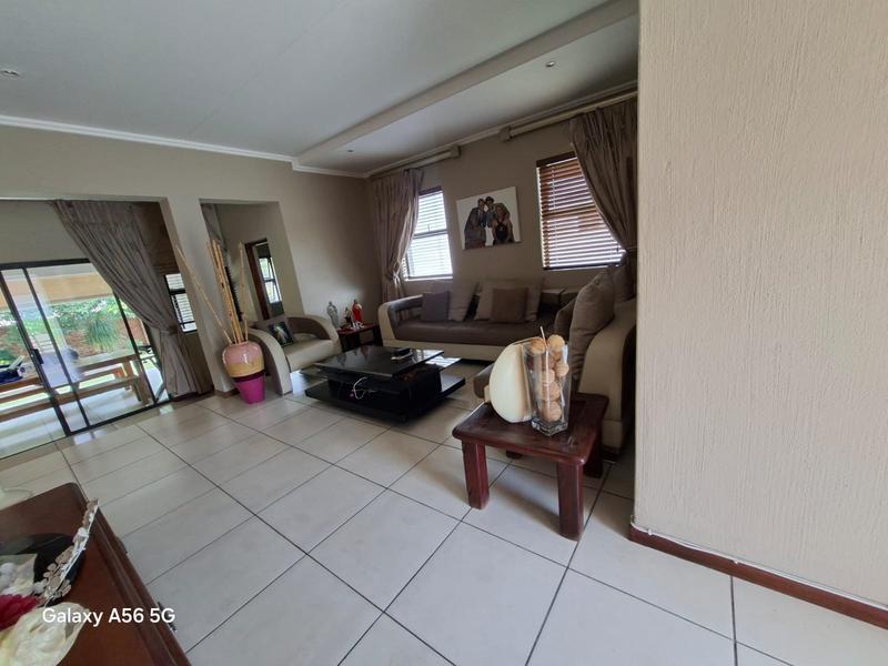 5 Bedroom Property for Sale in Kyalami Hills Gauteng