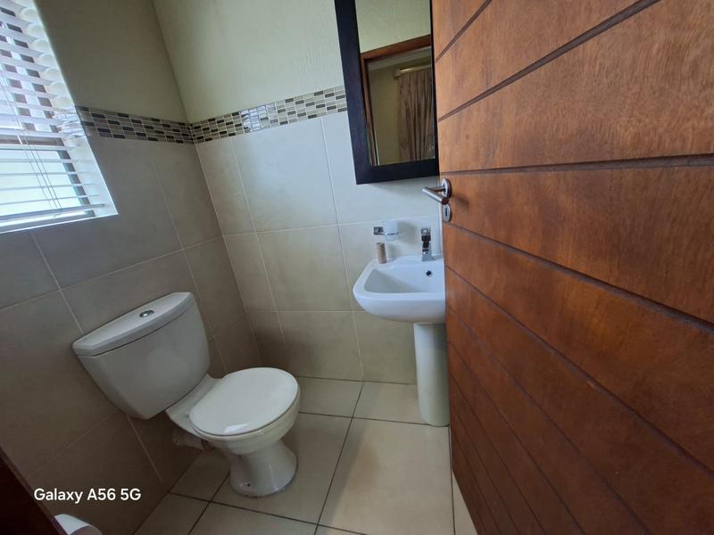 5 Bedroom Property for Sale in Kyalami Hills Gauteng