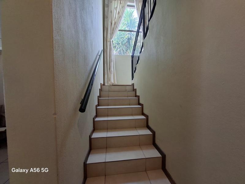5 Bedroom Property for Sale in Kyalami Hills Gauteng