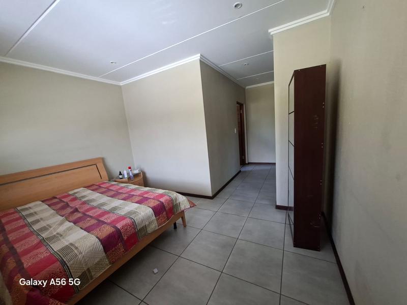 5 Bedroom Property for Sale in Kyalami Hills Gauteng