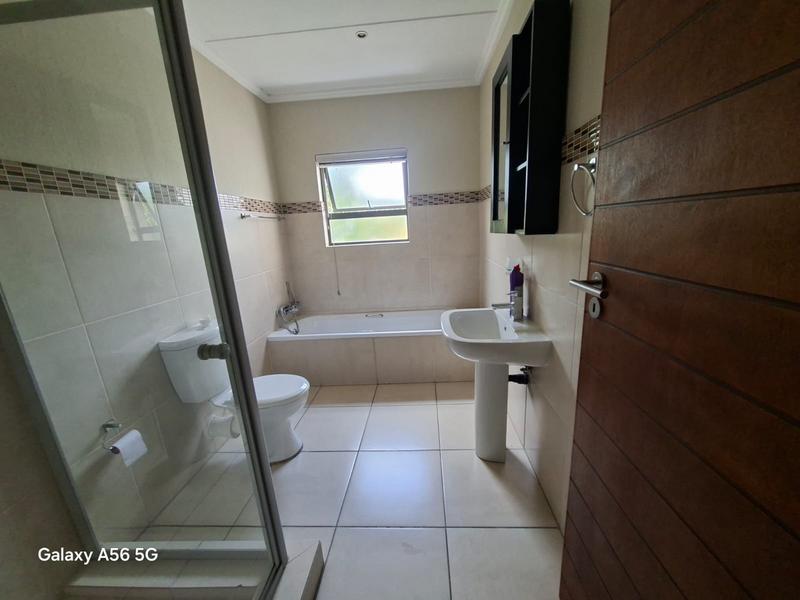 5 Bedroom Property for Sale in Kyalami Hills Gauteng
