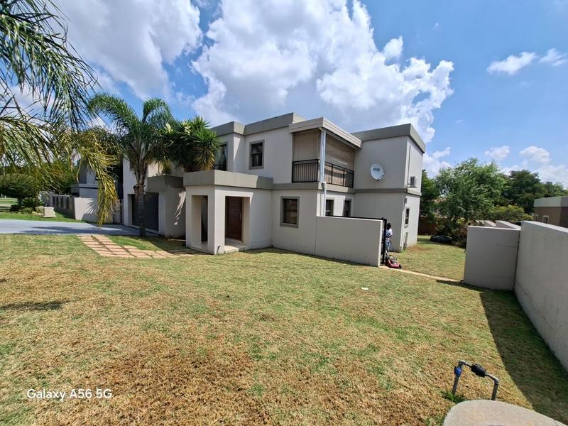 5 Bedroom Property for Sale in Kyalami Hills Gauteng