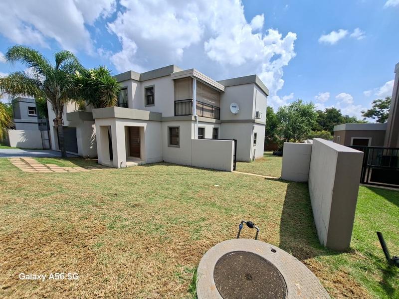 5 Bedroom Property for Sale in Kyalami Hills Gauteng