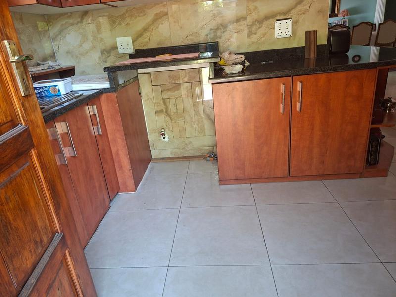 5 Bedroom Property for Sale in Sagewood Gauteng