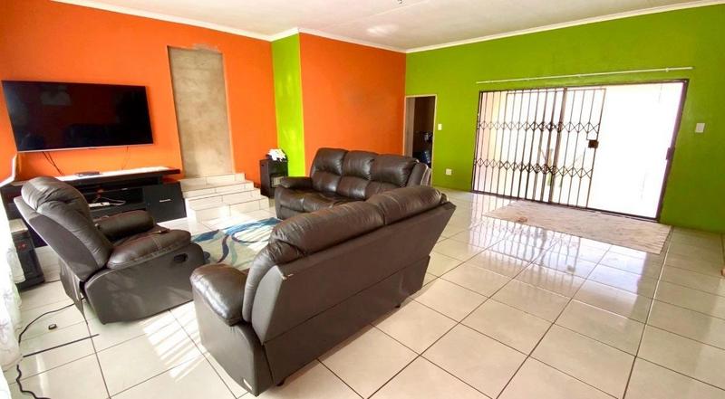 3 Bedroom Property for Sale in Lenasia South Gauteng