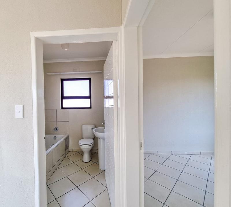 2 Bedroom Property for Sale in Windmill Park Gauteng