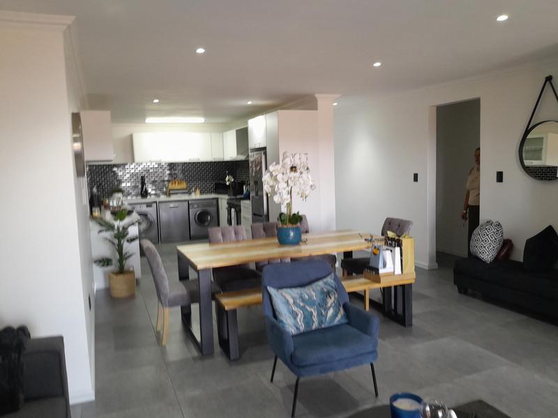 3 Bedroom Property for Sale in Sunnyrock Gauteng