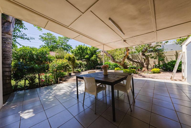 3 Bedroom Property for Sale in Linmeyer Gauteng