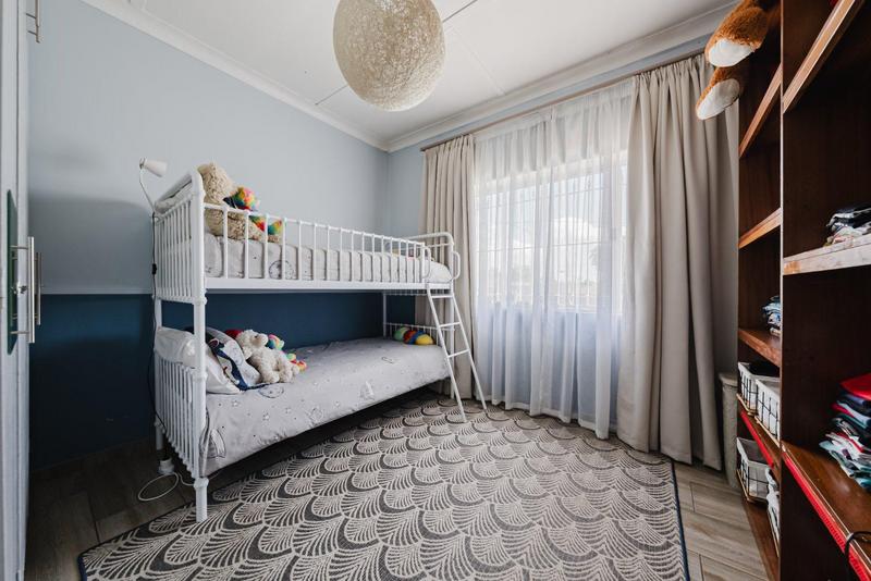 3 Bedroom Property for Sale in Linmeyer Gauteng