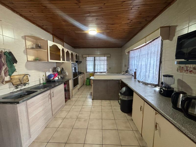 4 Bedroom Property for Sale in Maraisburg Gauteng