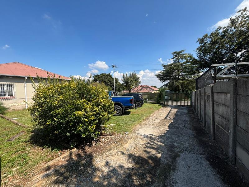 4 Bedroom Property for Sale in Maraisburg Gauteng