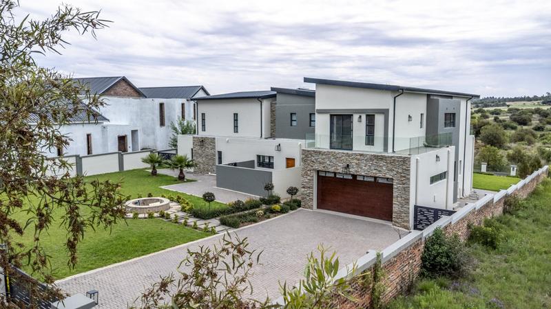 To Let 4 Bedroom Property for Rent in Copperleaf Estate Gauteng