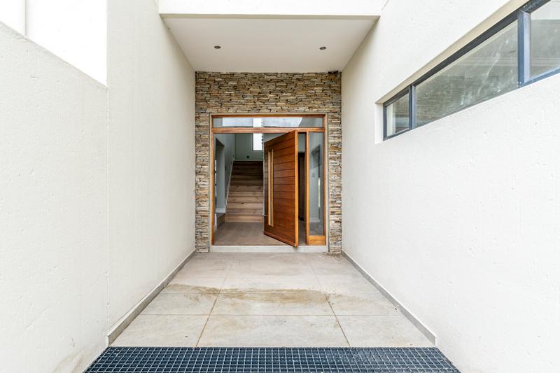 To Let 4 Bedroom Property for Rent in Copperleaf Estate Gauteng