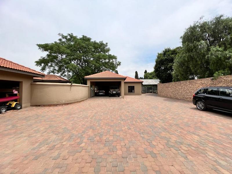 7 Bedroom Property for Sale in Rand Collieries Gauteng