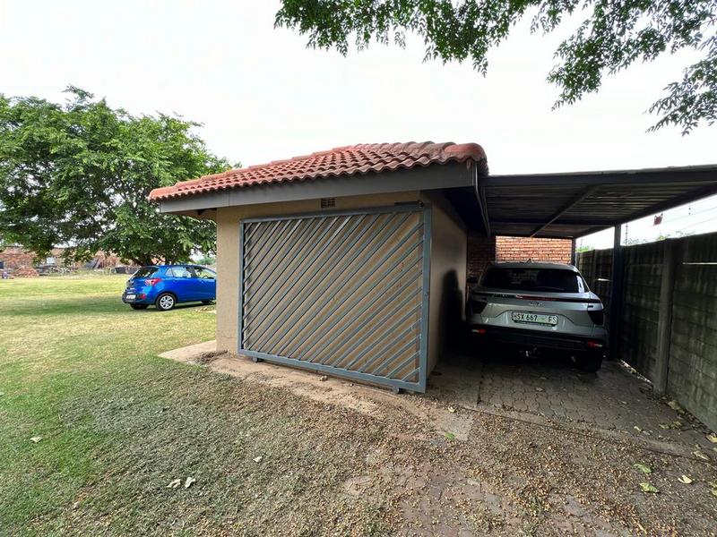 7 Bedroom Property for Sale in Rand Collieries Gauteng