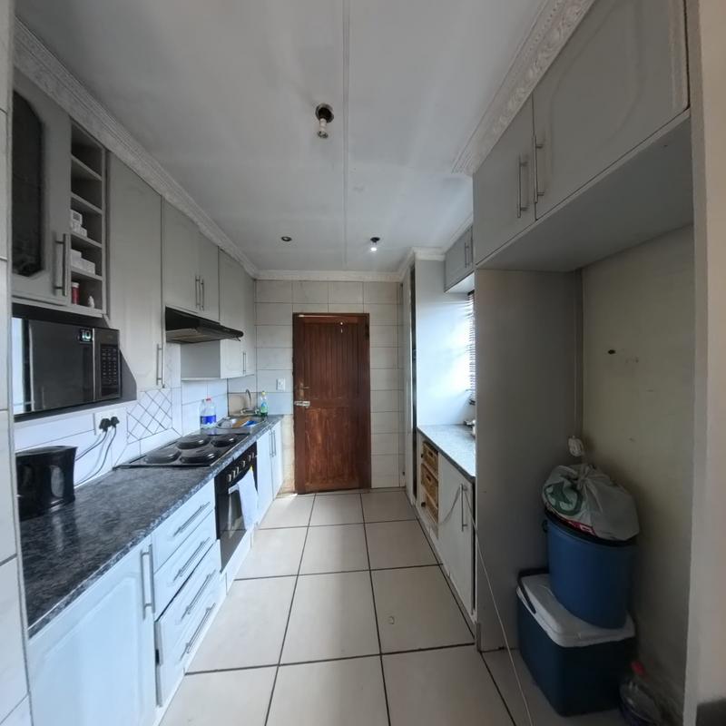 3 Bedroom Property for Sale in Clayville Gauteng