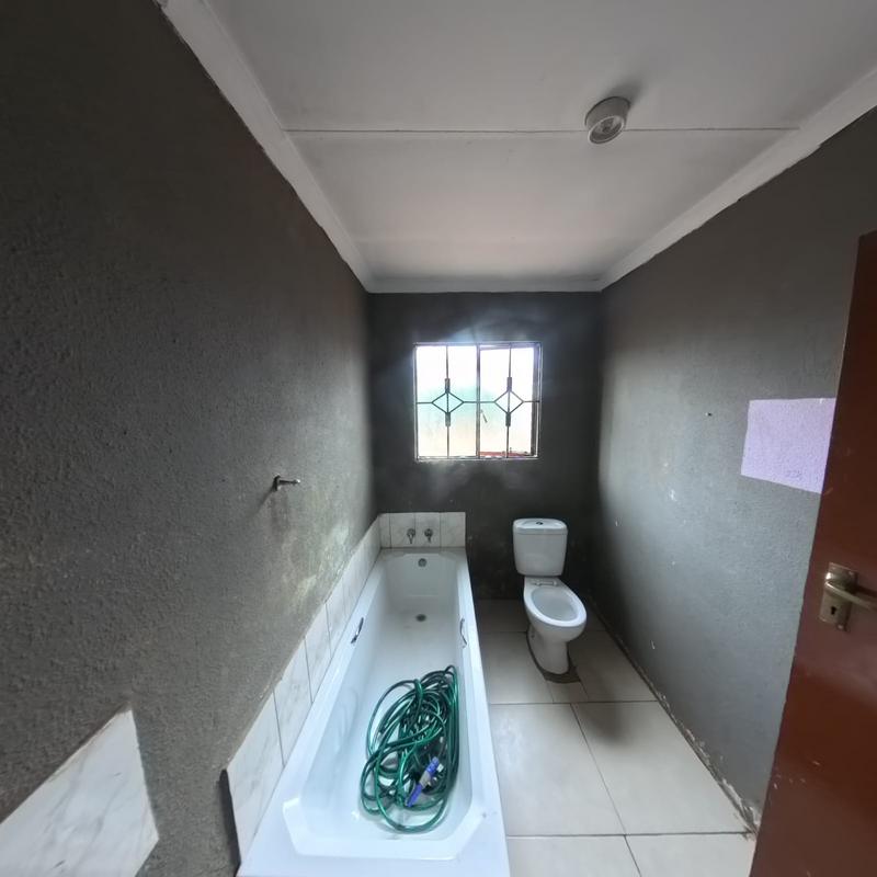 3 Bedroom Property for Sale in Clayville Gauteng