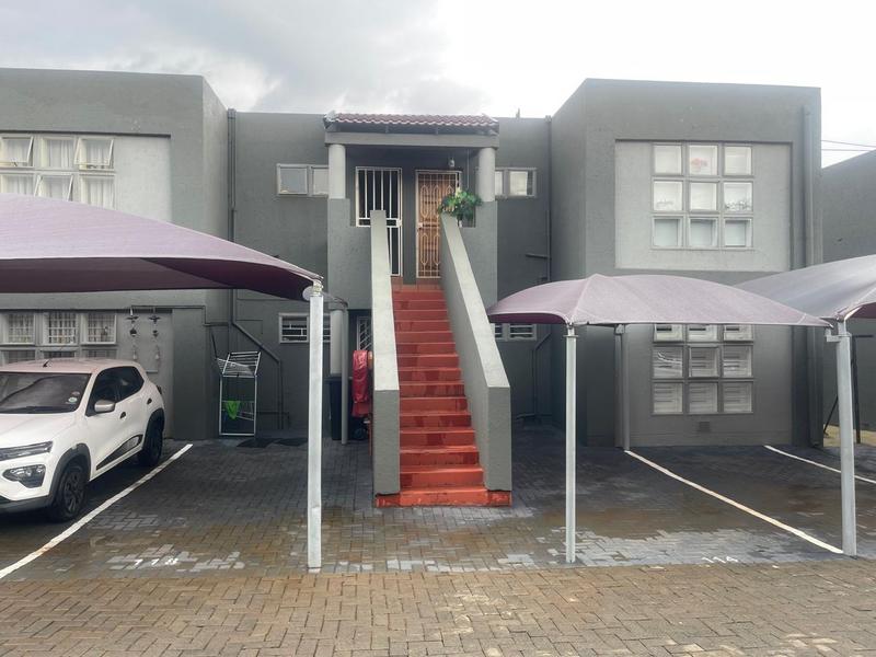2 Bedroom Property for Sale in Mulbarton Gauteng