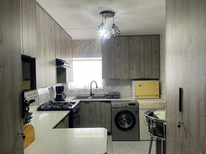 3 Bedroom Property for Sale in Oakdene Gauteng