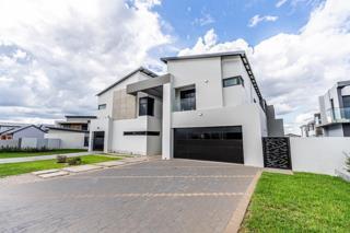 5 Bedroom Property for Sale in Six Fountains Residential Estate Gauteng