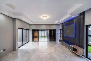 5 Bedroom Property for Sale in Six Fountains Residential Estate Gauteng