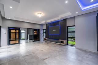 5 Bedroom Property for Sale in Six Fountains Residential Estate Gauteng