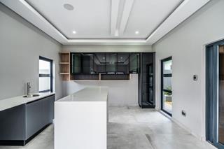 5 Bedroom Property for Sale in Six Fountains Residential Estate Gauteng