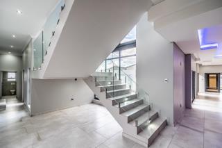 5 Bedroom Property for Sale in Six Fountains Residential Estate Gauteng