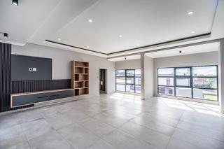 5 Bedroom Property for Sale in Six Fountains Residential Estate Gauteng