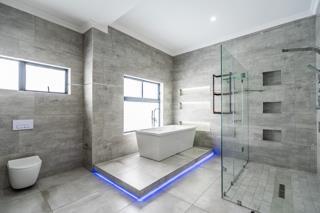 5 Bedroom Property for Sale in Six Fountains Residential Estate Gauteng