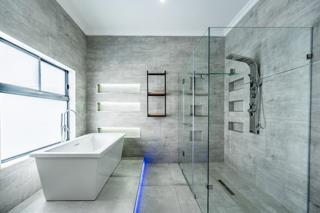 5 Bedroom Property for Sale in Six Fountains Residential Estate Gauteng