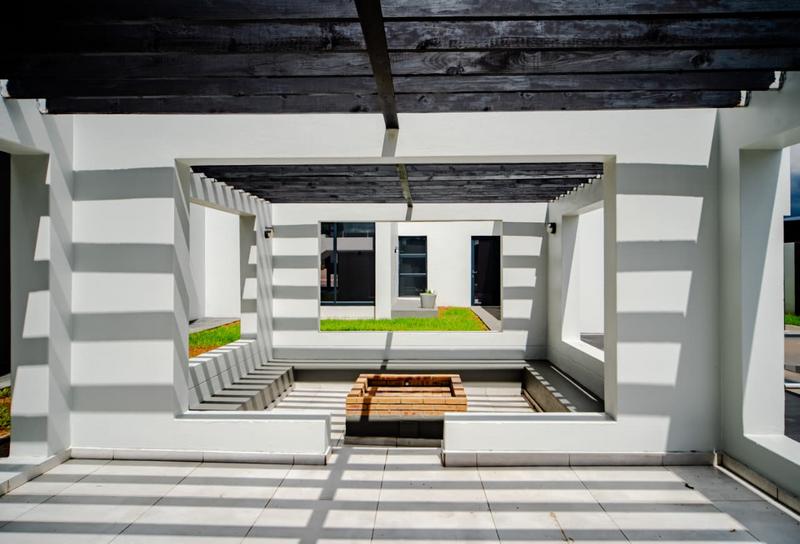 5 Bedroom Property for Sale in Six Fountains Residential Estate Gauteng