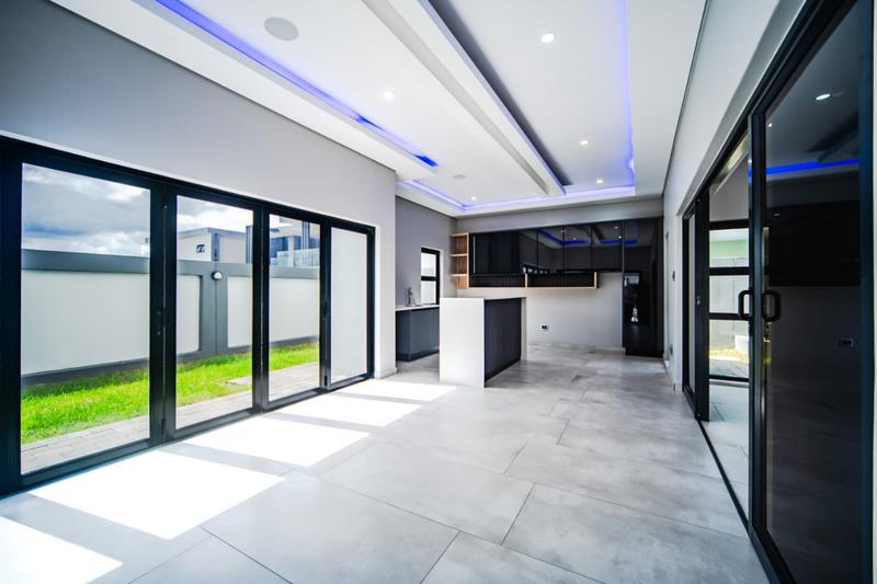 5 Bedroom Property for Sale in Six Fountains Residential Estate Gauteng