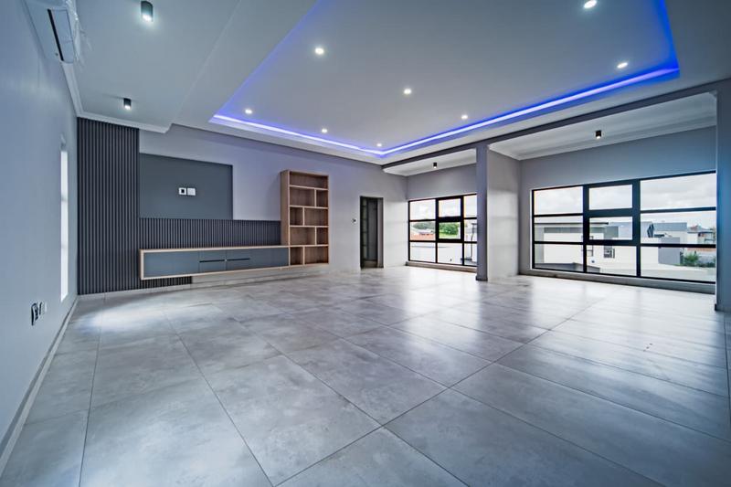 5 Bedroom Property for Sale in Six Fountains Residential Estate Gauteng