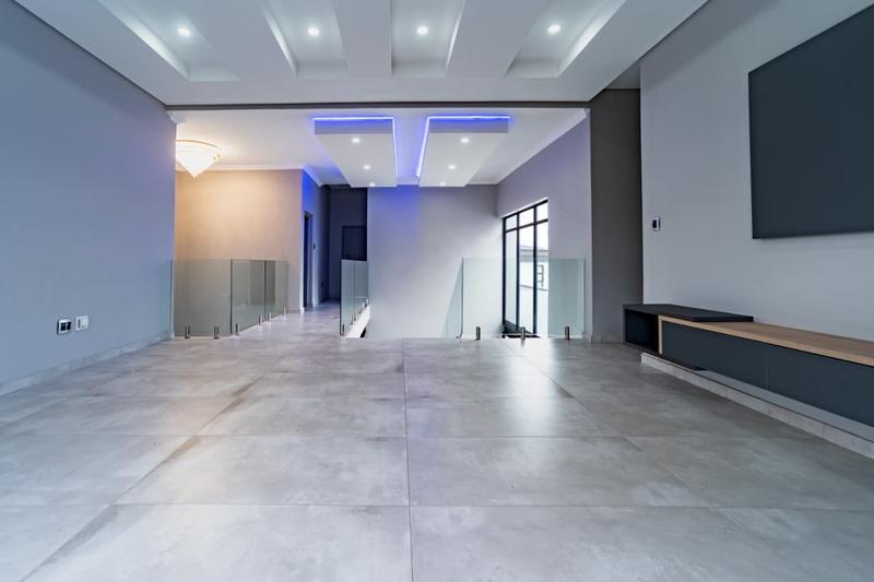 5 Bedroom Property for Sale in Six Fountains Residential Estate Gauteng